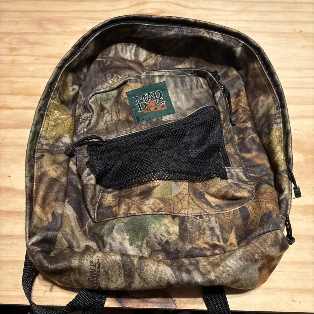 Mad Dog Gear Camo Hunting Backpack Daypack Outdoor Pack School Very Good
